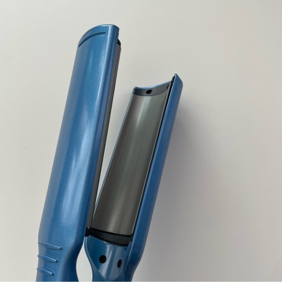 BabylissPRO Nano Titanium Deep Wave Styler Curved Plate Hair Curling Iron - Picture 5 of 11